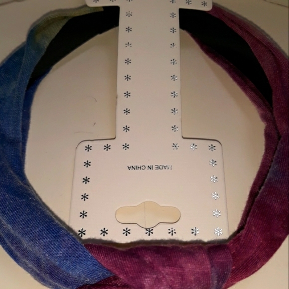 NWT Knotted tie dye headband - Picture 2 of 4